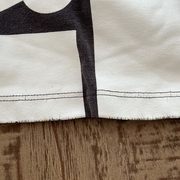 Women’s Under Armour Graphic Girlfriend shirt sleeve tee shirt - Picture 4 of 4